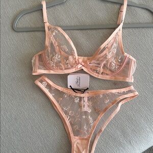 Agent Provocateur Peach Floral Lace Panties set